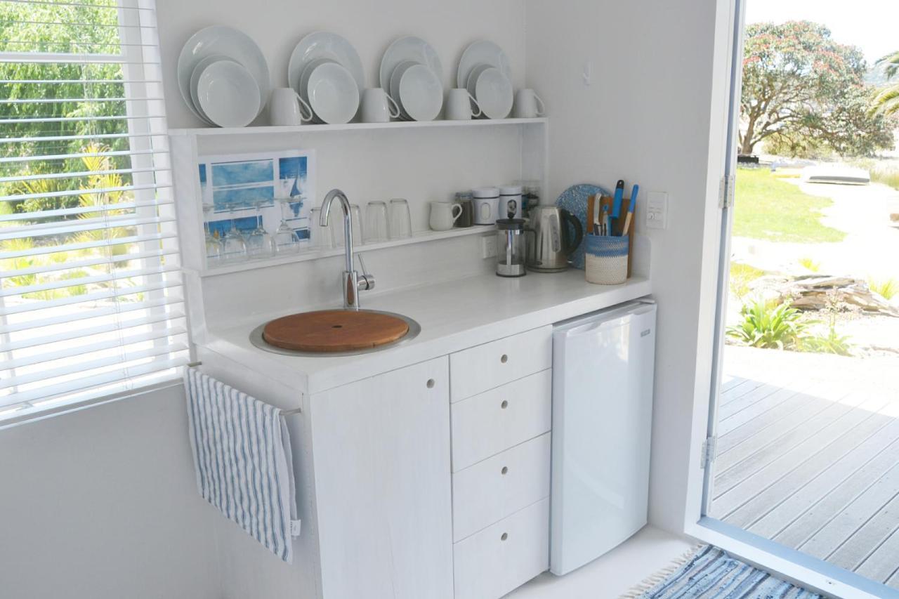 Boatsheds On The Bay, Waiheke Island Apartment Ostend Екстериор снимка